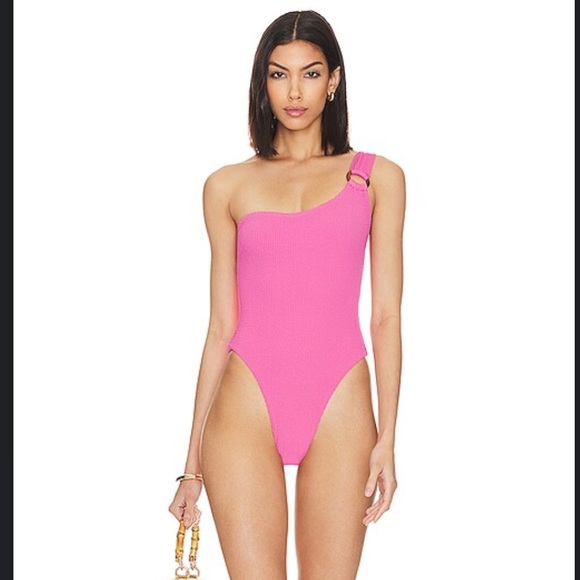More to Come Manaia one Piece in Pink, Size: M - Picture 4 of 9